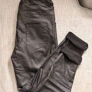 Black Faux Leather Leggings with Back Pocket